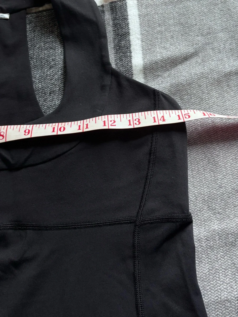 Lululemon Scoop Neck Tank in Black - First Release - Picture 8 of 9
